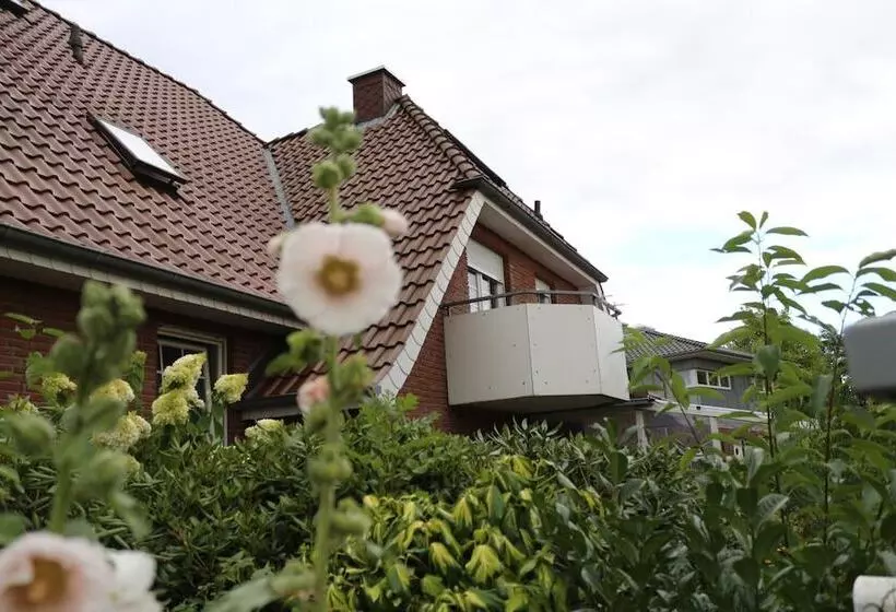 ベッドアンドブレックファースト Pension Blumen Villa