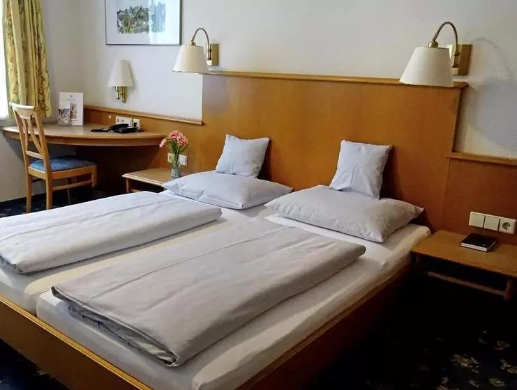 ホテル Eberbacher Hof