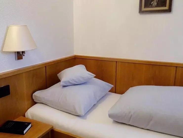 ホテル Eberbacher Hof