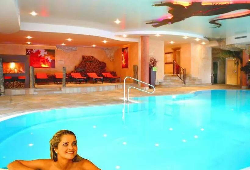 فندق Feuriger Tatzlwurm