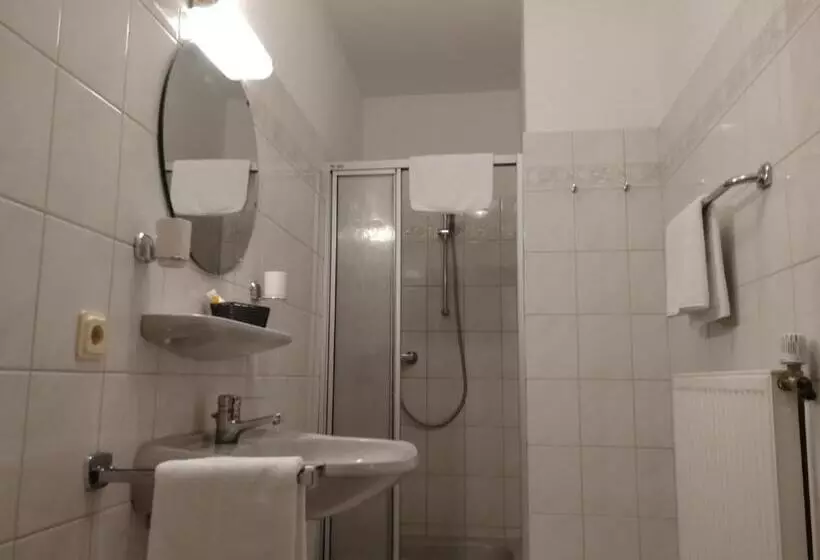 فندق & Gasthaus Zum Domkreuger