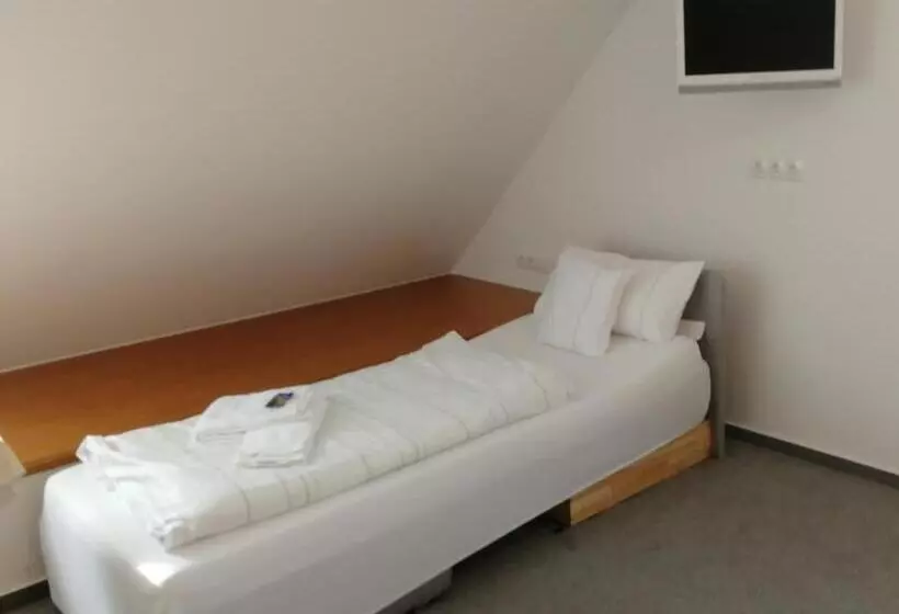 فندق & Gasthaus Zum Domkreuger