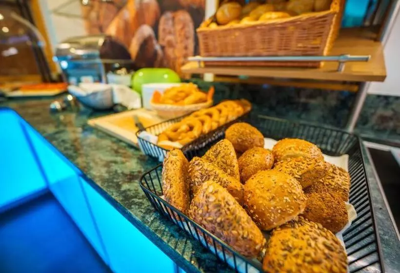 فندق Konig Ludwig