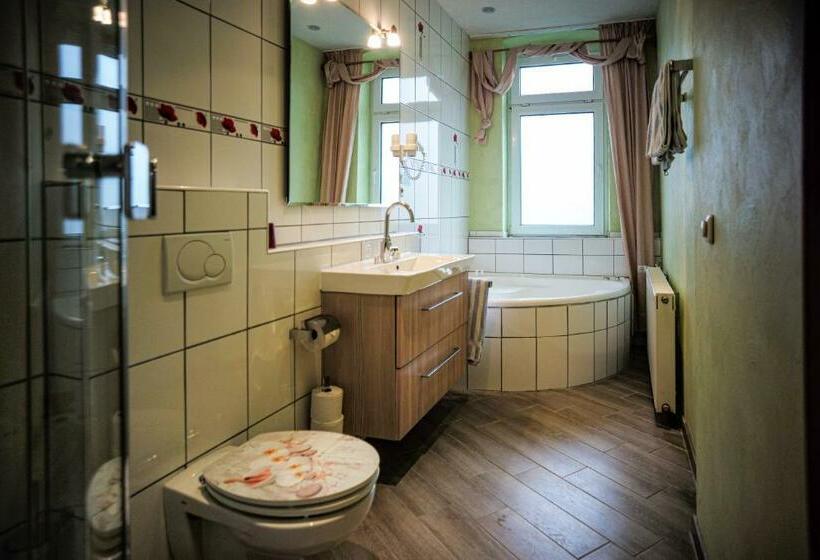 酒店 Restaurant Wolfsschlucht Gmbh