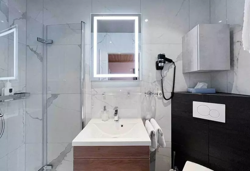 Отель Schlossblick Chiemsee