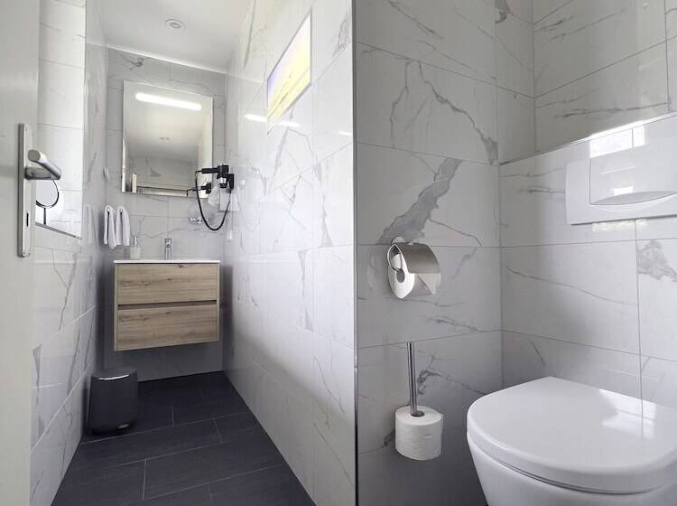 Отель Schlossblick Chiemsee