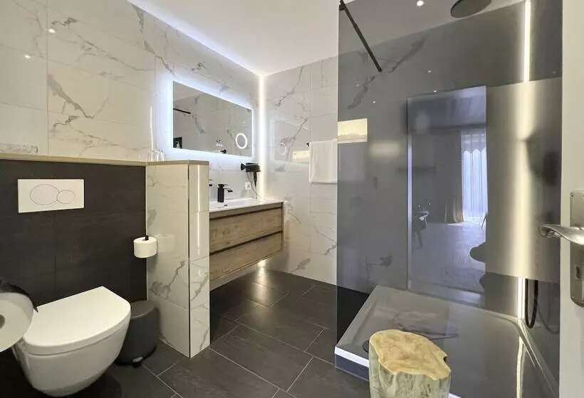 Отель Schlossblick Chiemsee