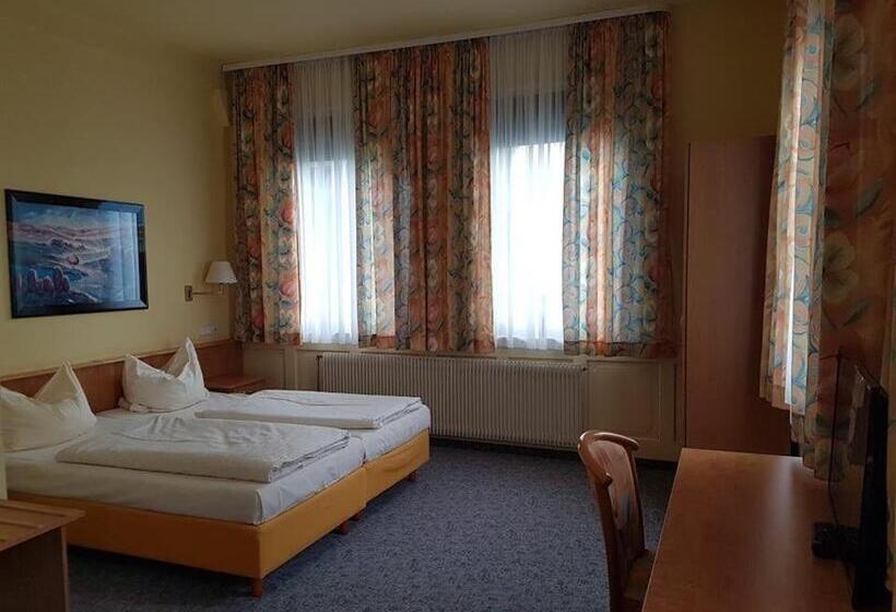 Traube Hotel öffingen