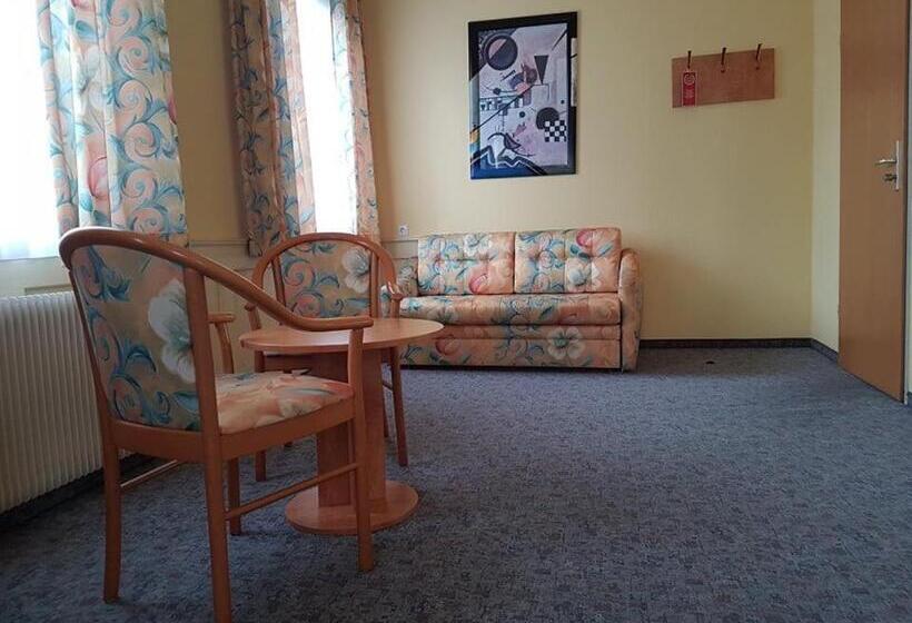 Traube Hotel öffingen