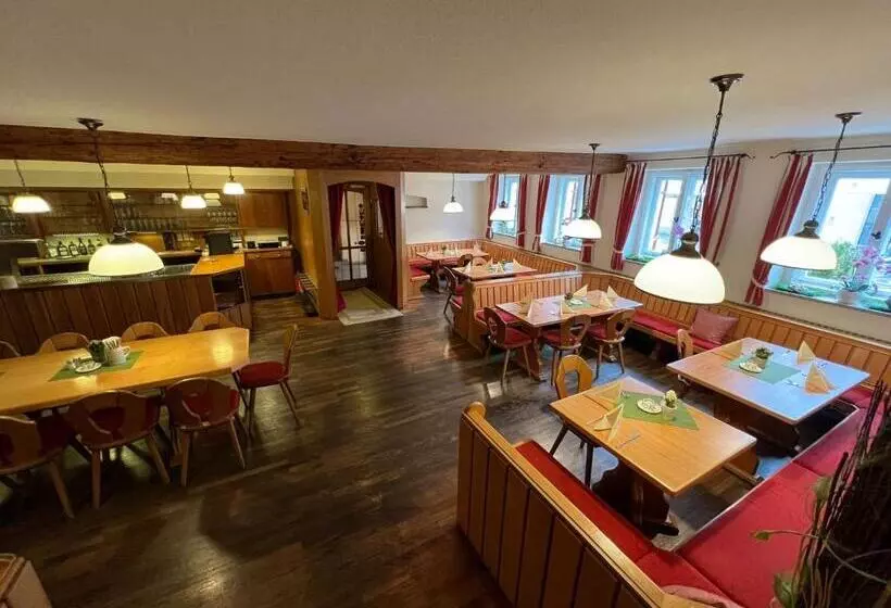 Пансион Gasthof Postbräu Dingolfing
