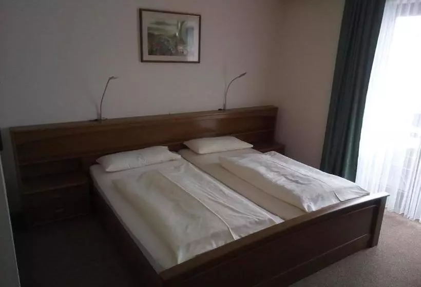 住宿加早餐  Pension Haus Inge