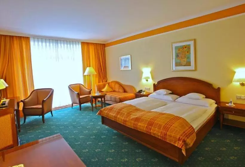 בית מלון כפרי Am Schloßberg