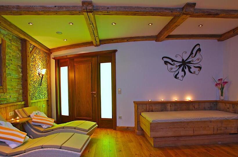 Отель Am Schloßberg