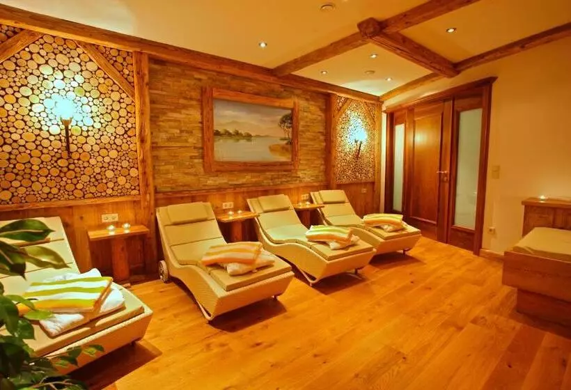 בית מלון כפרי Am Schloßberg