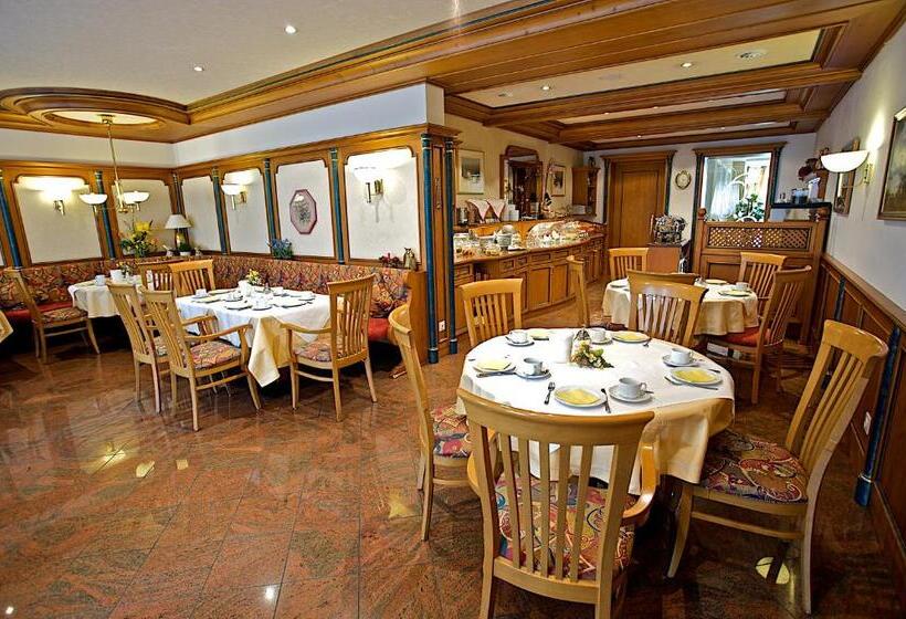 Отель Am Schloßberg