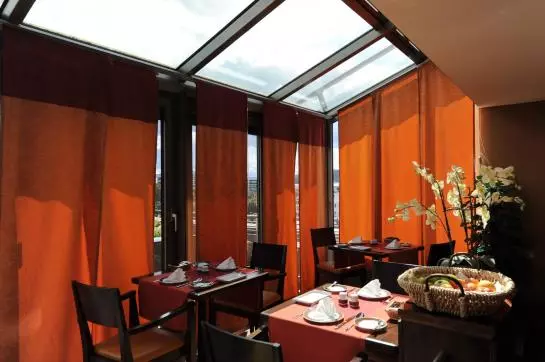 Отель Continental