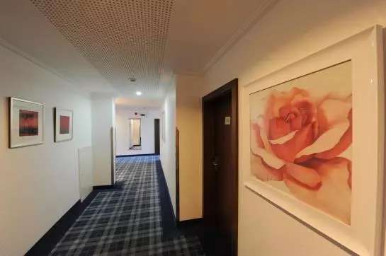 Отель Continental