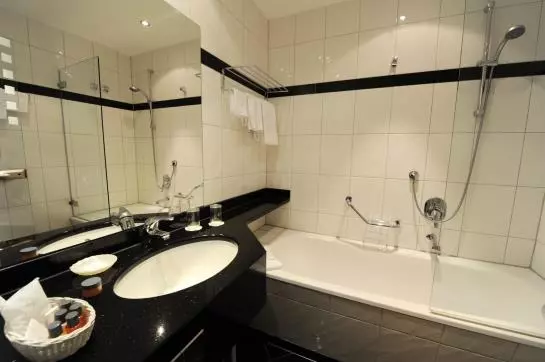 Отель Continental