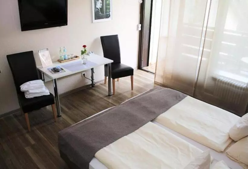 فندق Garni Bellevue