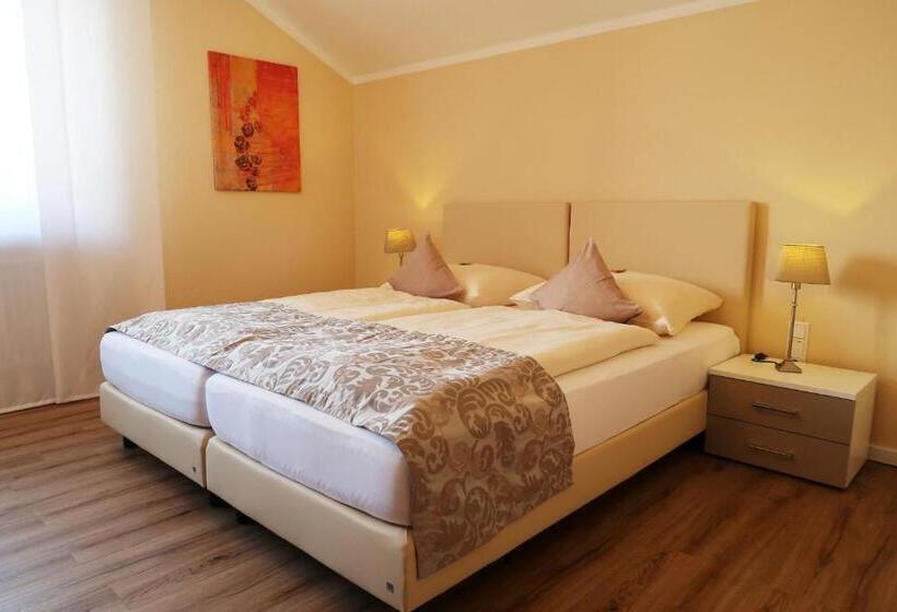 فندق Garni Bellevue