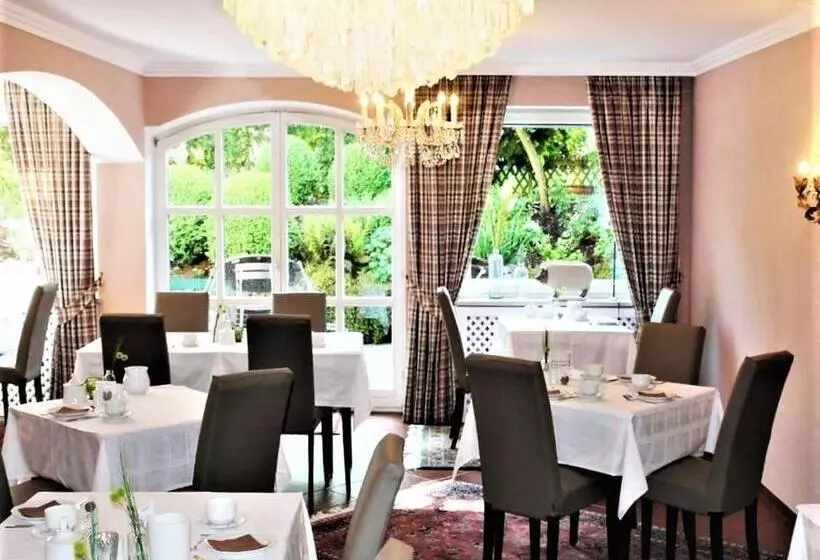 فندق Garni Bellevue