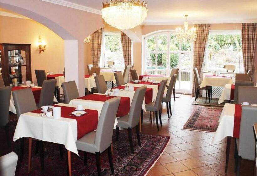 فندق Garni Bellevue