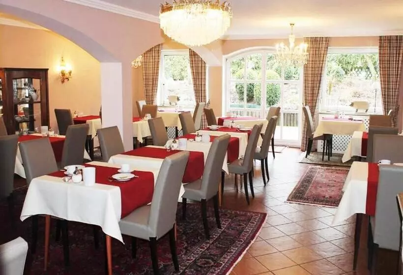 فندق Garni Bellevue