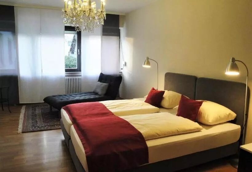 فندق Garni Bellevue