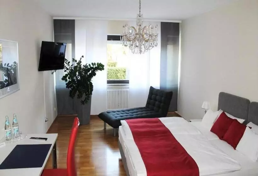 فندق Garni Bellevue