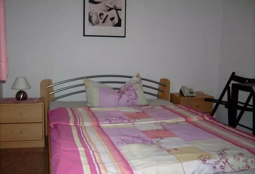 בית מלון כפרי Gasthof Goldener Stern