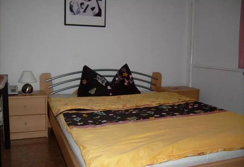 בית מלון כפרי Gasthof Goldener Stern