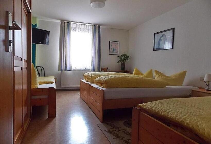 בית מלון כפרי Gasthof Goldener Stern