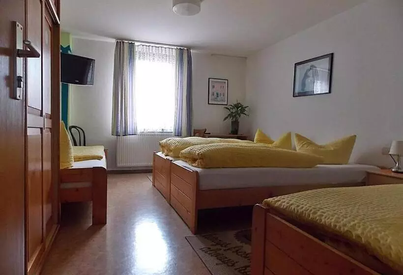 בית מלון כפרי Gasthof Goldener Stern