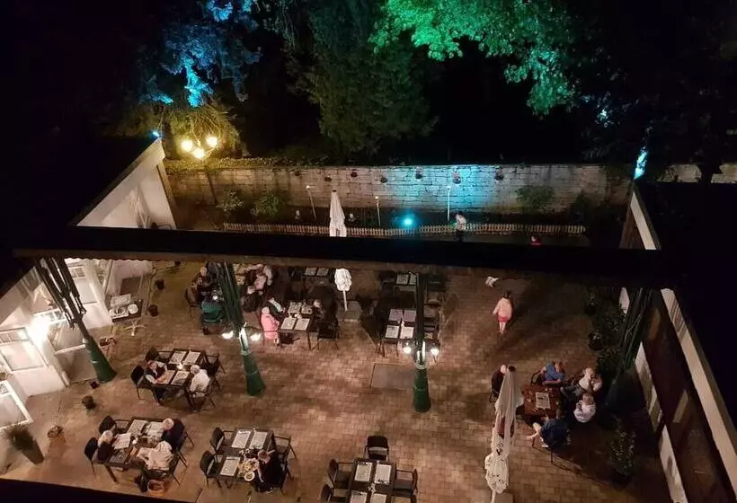 בית מלון כפרי & Restaurant Knote