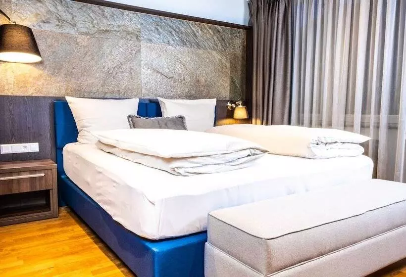 בית מלון כפרי & Restaurant Knote