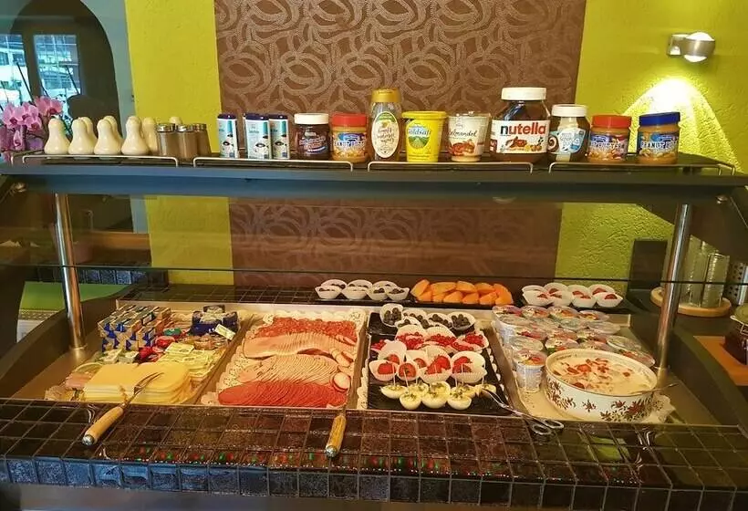 Отель Leonhardihof