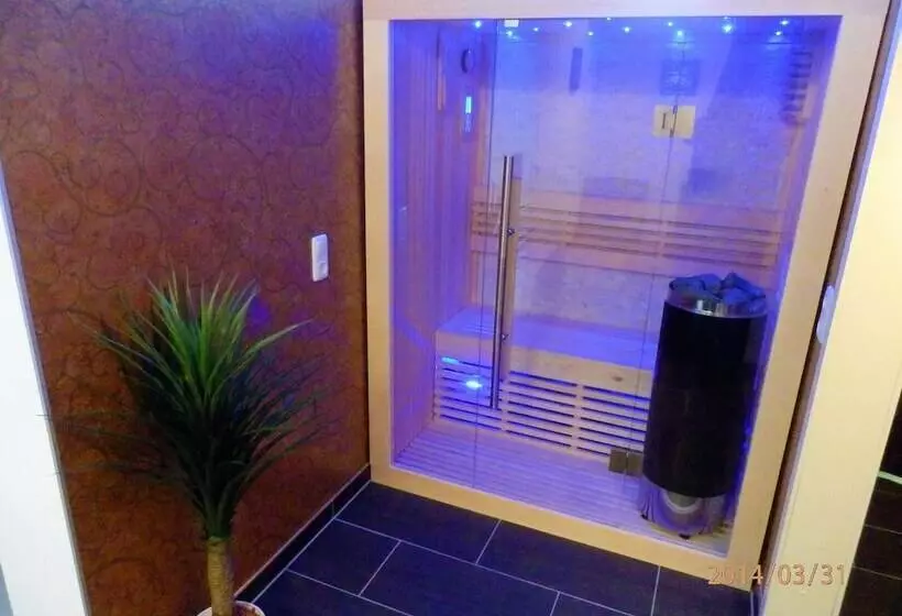 Отель Leonhardihof