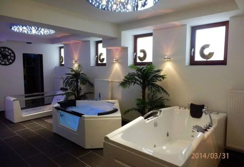 Отель Leonhardihof