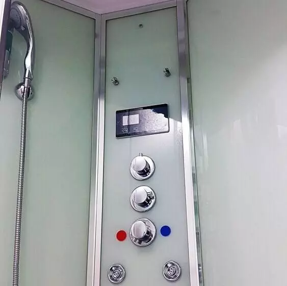 Отель Leonhardihof