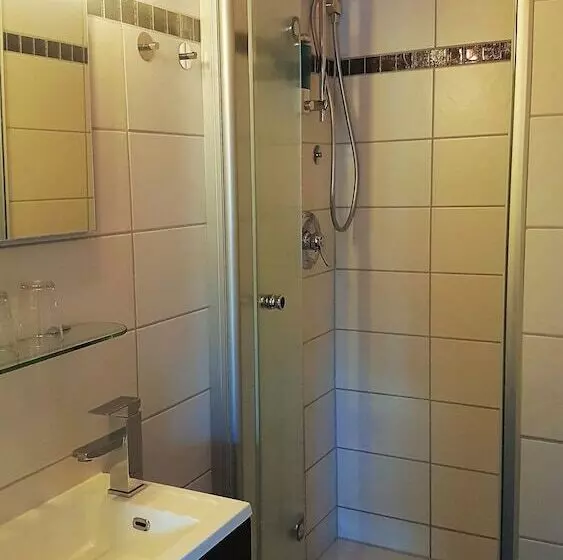 Отель Leonhardihof