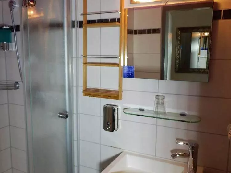 Отель Leonhardihof