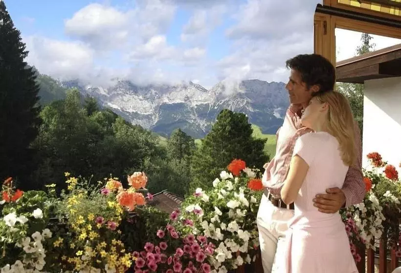 فندق Neuhausl Superior