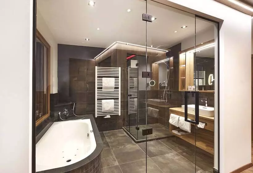 Wander Und Aktivhotel Adam Bräu