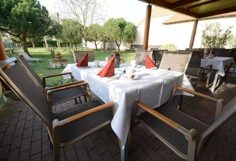 ホテル Weingarten