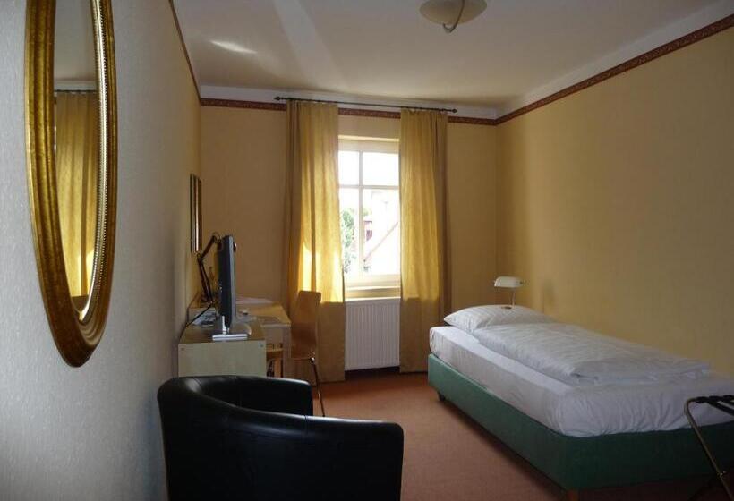 فندق Zur Alten Schmiede