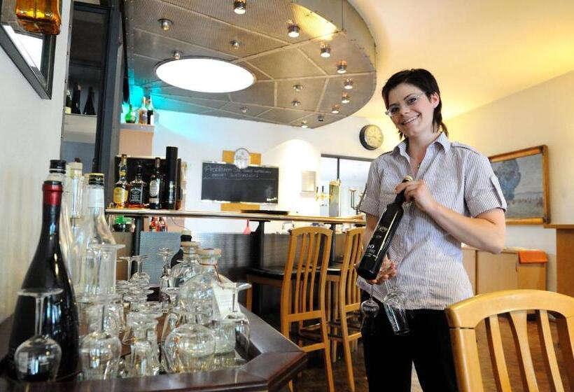 فندق Zur Alten Schmiede