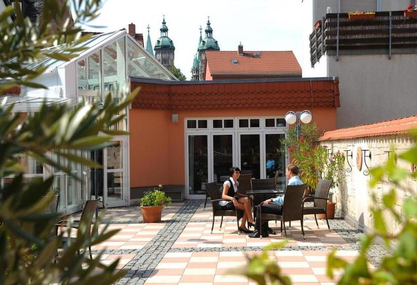 فندق Zur Alten Schmiede