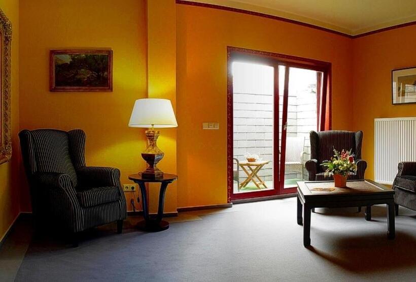 فندق Zur Alten Schmiede