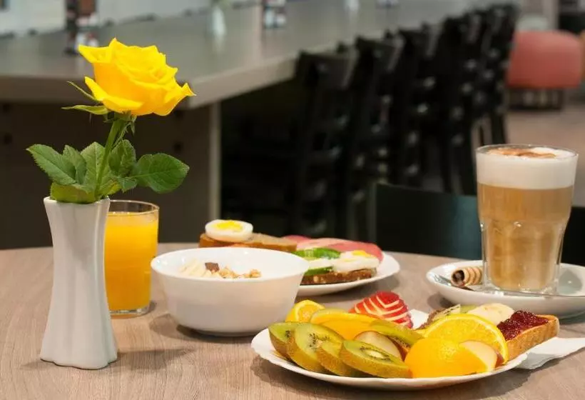 ホテル a&o Koln Hauptbahnhof