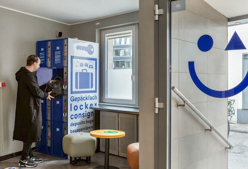 ホテル a&o Koln Hauptbahnhof